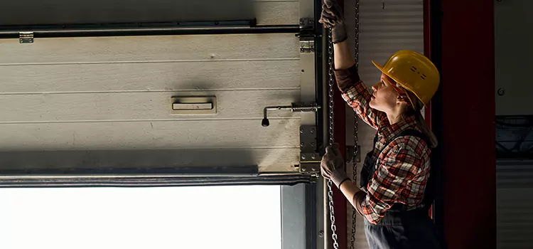 Addressing Common Garage Door Stoppage Issues in Helena, AL